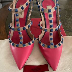 Valentino Rockstud Pumps